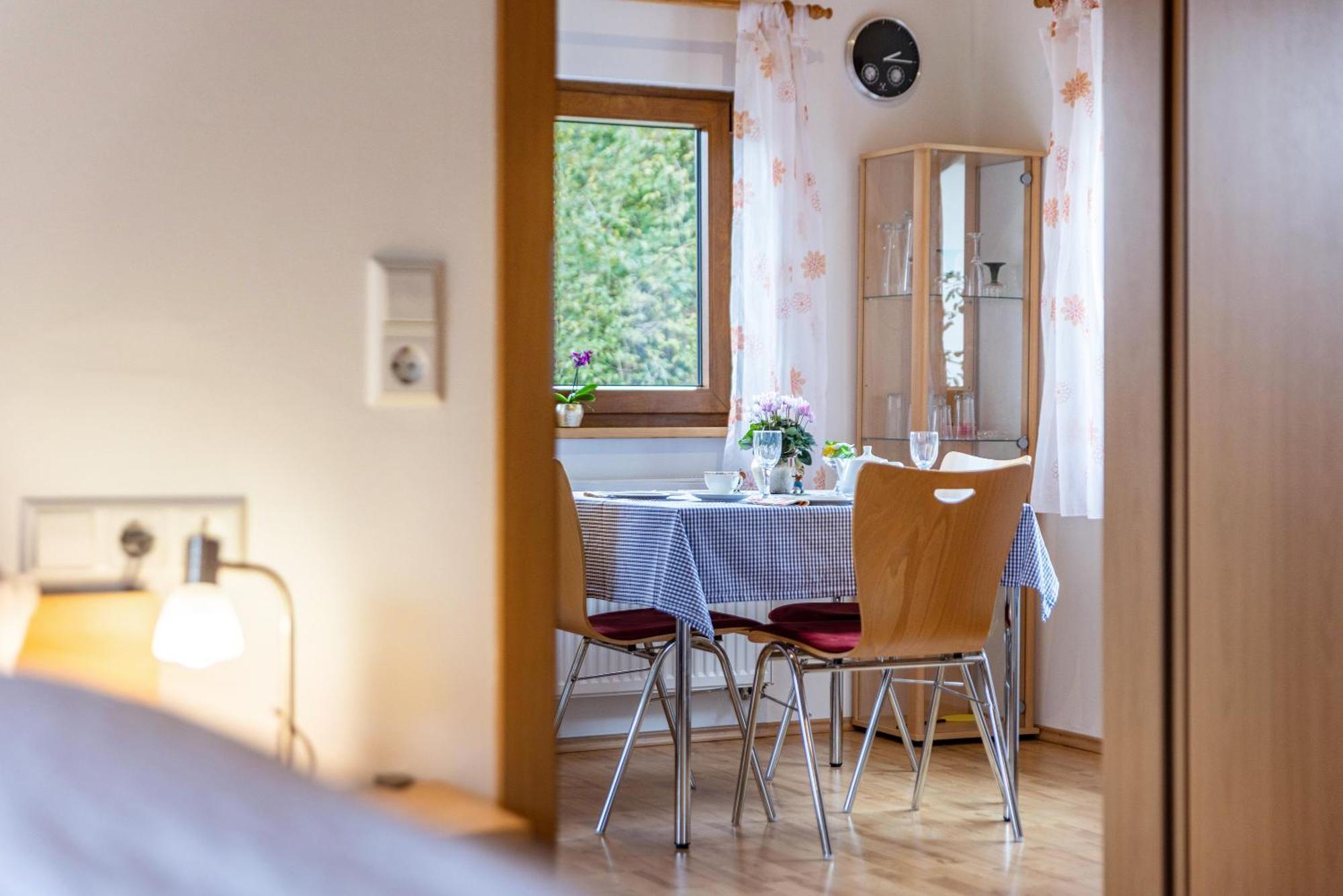 Ferienhaus Katrin Bad Urach Exterior foto